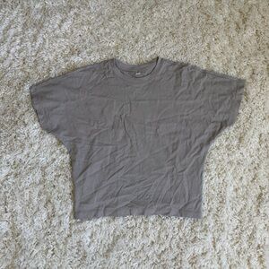 UNIQLO Women’s Gray Cotton Dolman Sleeve Boxy Oversized T-Shirt

-